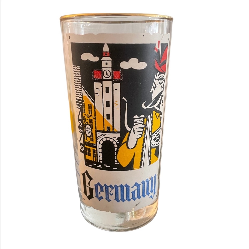 Coca Cola Vintage Around the World Germany Drinking Glass-Rare-Collectable